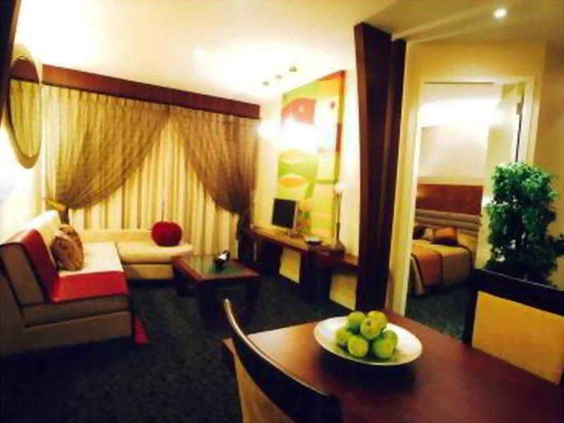 Adina Citylife Hotel 4*