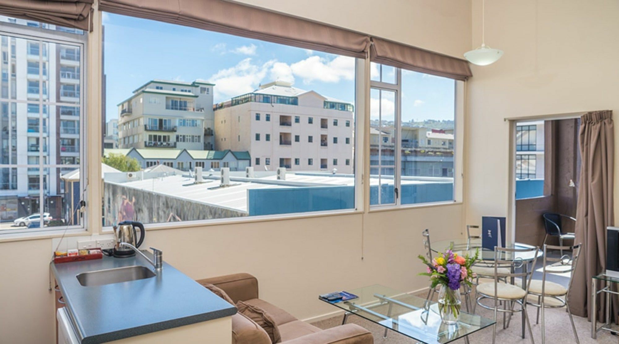 Courtenay Village Aparthotel