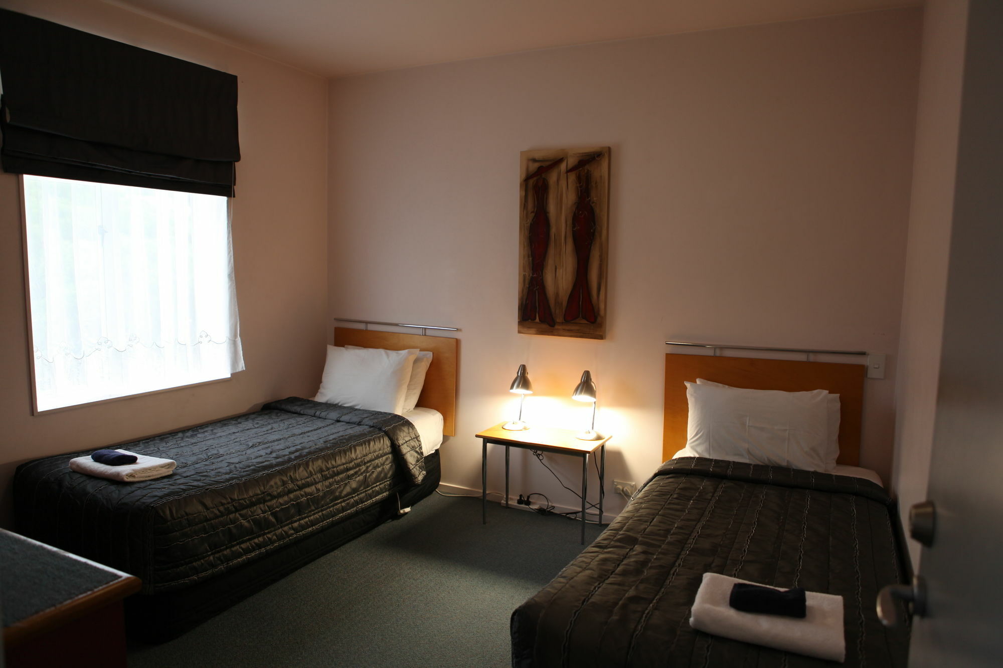 Western Motel 4*