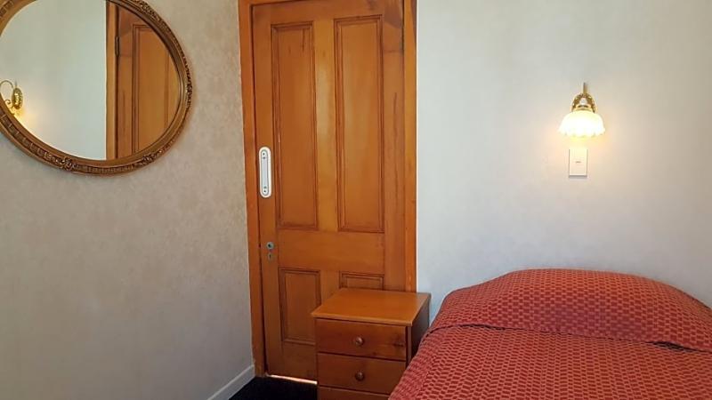 Apollo - Free Parking Motel