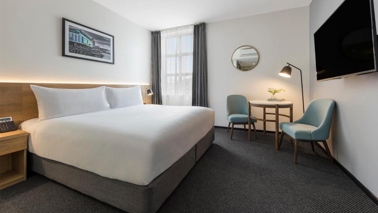 Oaks Hotel