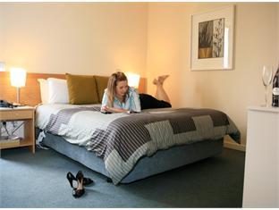 Astelia Aparthotel 4*