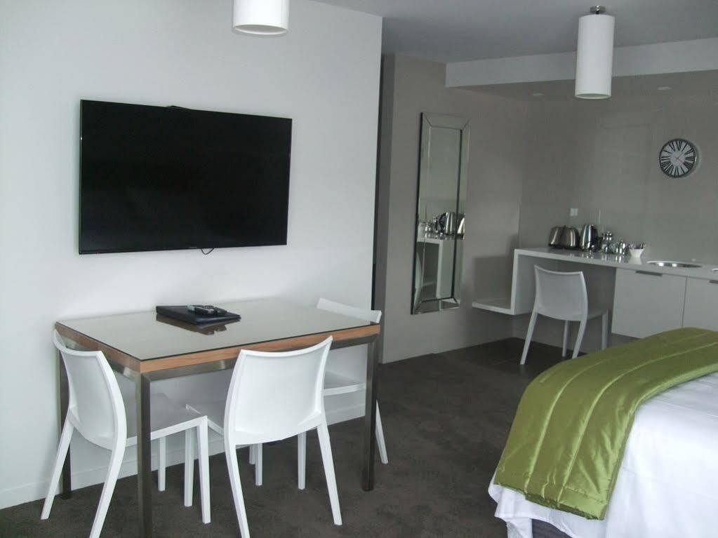 Apollo - Free Parking Motel 4*