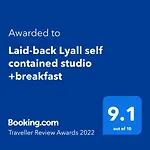 Laid-Back Lyall Self Contained Studio