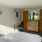 Hill View Abode Tawa