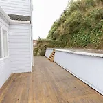 Big Sale In Winter Three Bedrooms Two Bathrooms In Karori