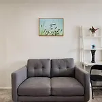 Cosy Central Studio