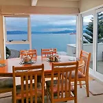 Roseneath Sea-View Haven Wellington