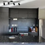 Tidy Tannadyce Townhouse