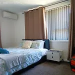 Comfy & Sunny Home In Wellington