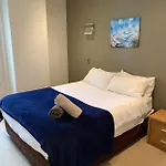 Outstanding Central Lambton Quay Apartment
