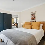 Spacious, 2 Bed, Central City Retreat