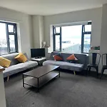 Central City And Habour View Apartment