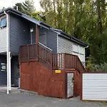 Tawa Retreat - Wellington Holiday Home