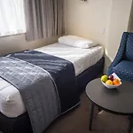 West Plaza Hotel