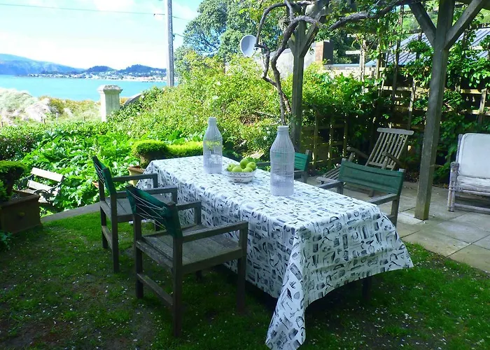 Beachfront Wellington Bed And Breakfast