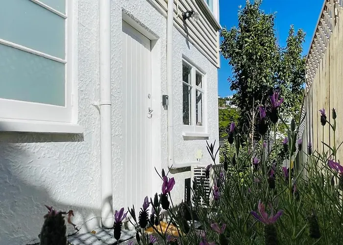 Little Home On Glanmire