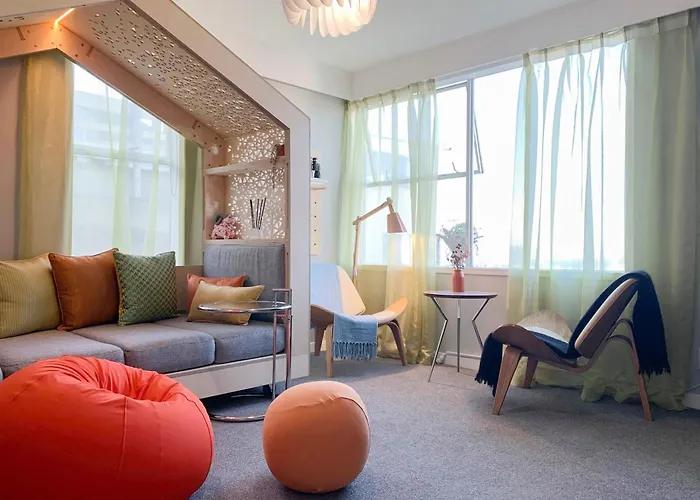 Central Nest- View & Style