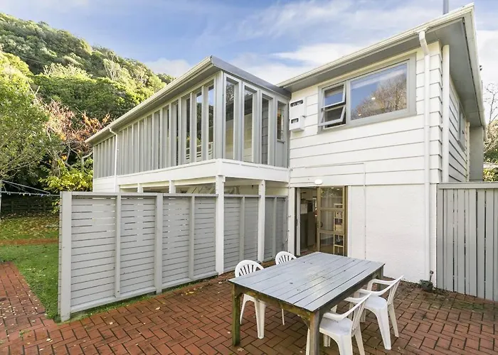 Little Nest In Ngaio