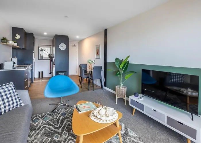 Newtown Tranquility Spacious 2-Bedroom Apartment