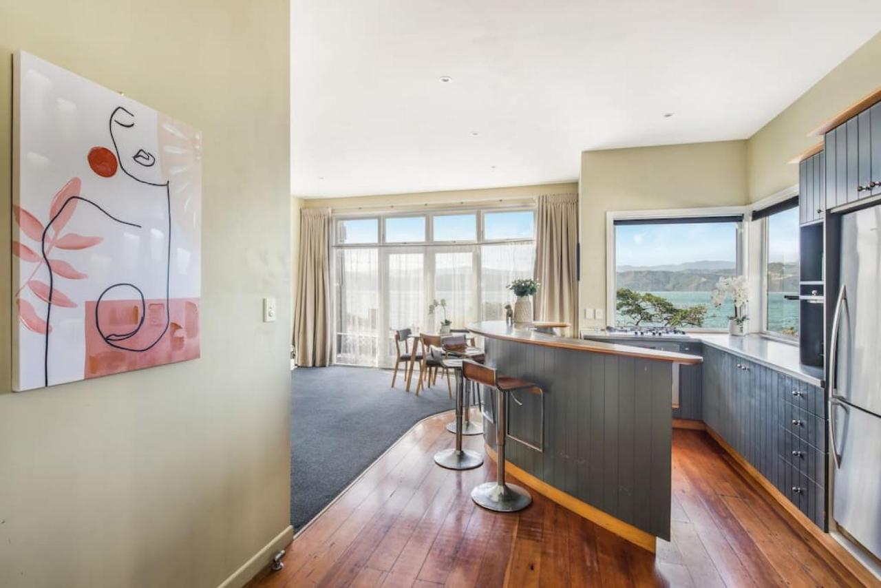 Holiday home Waterfront 2-bed Cottage, Karaka Bays