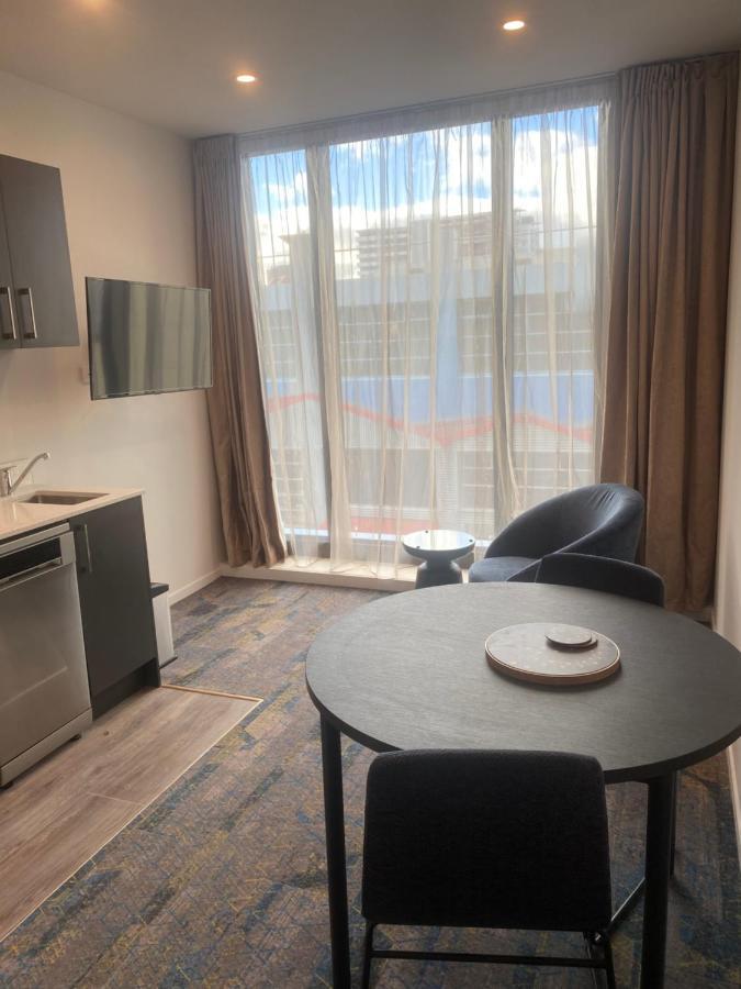 Ramada By Wyndham Taranaki Street Hotel