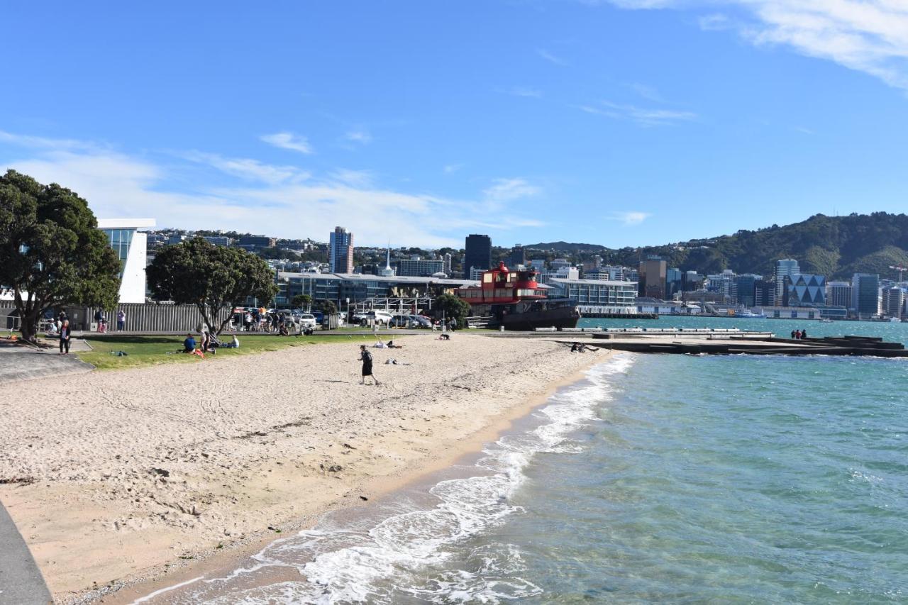 Private Beach House * Wellington