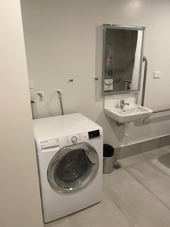 Ramada By Wyndham Taranaki Street Hotel