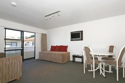 Marksman Motor 4* Wellington
