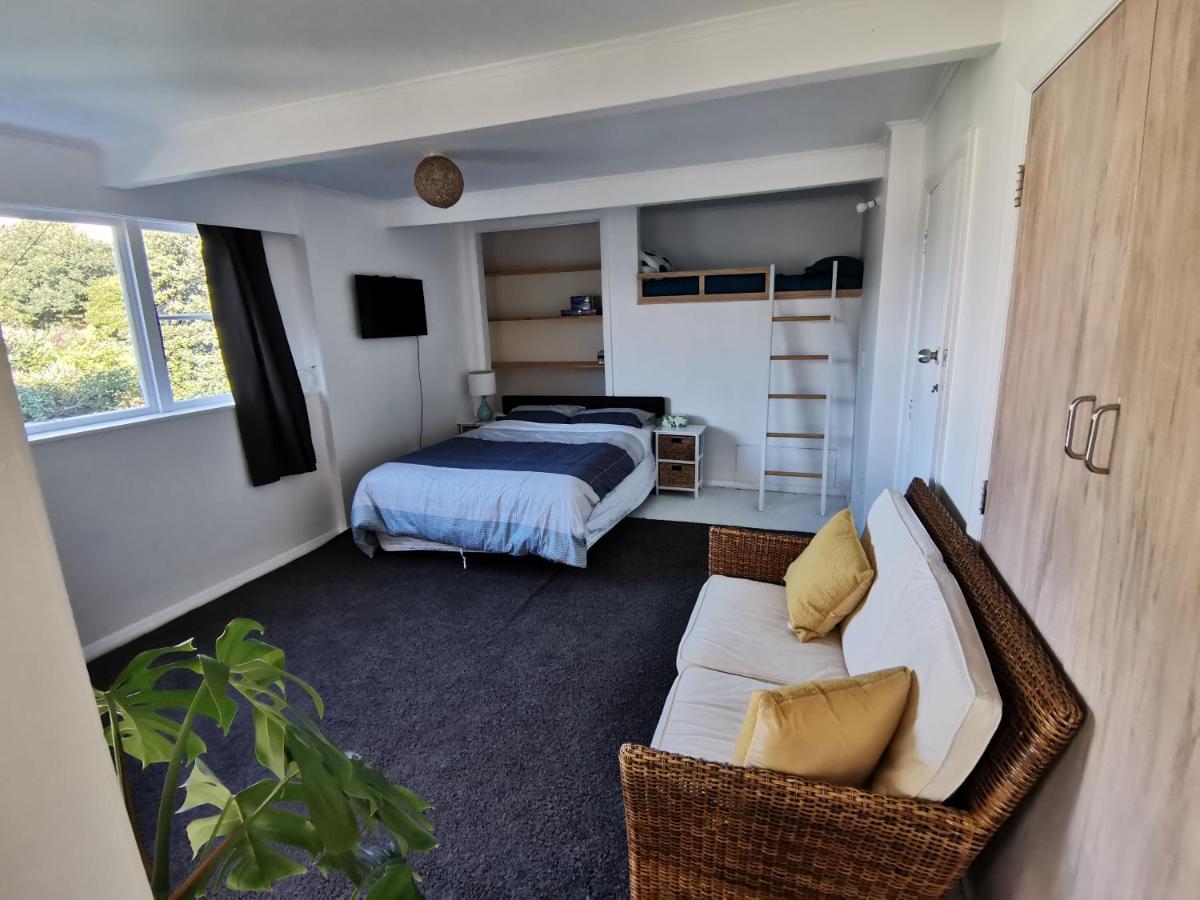 Apartment Laid-back Lyall Self Contained Studio *