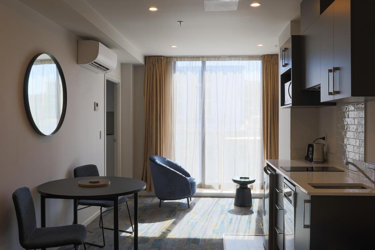 Ramada By Wyndham Taranaki Street 4*