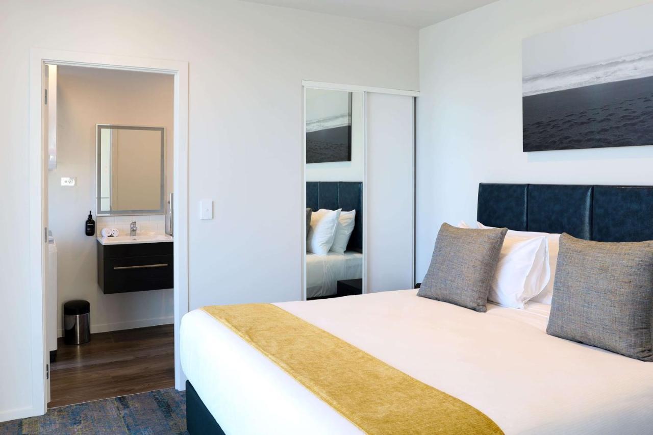 Hotel Ramada By Wyndham Taranaki Street 4*