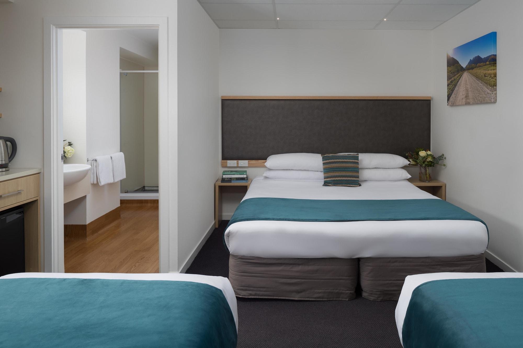 Hotel Atura 3*