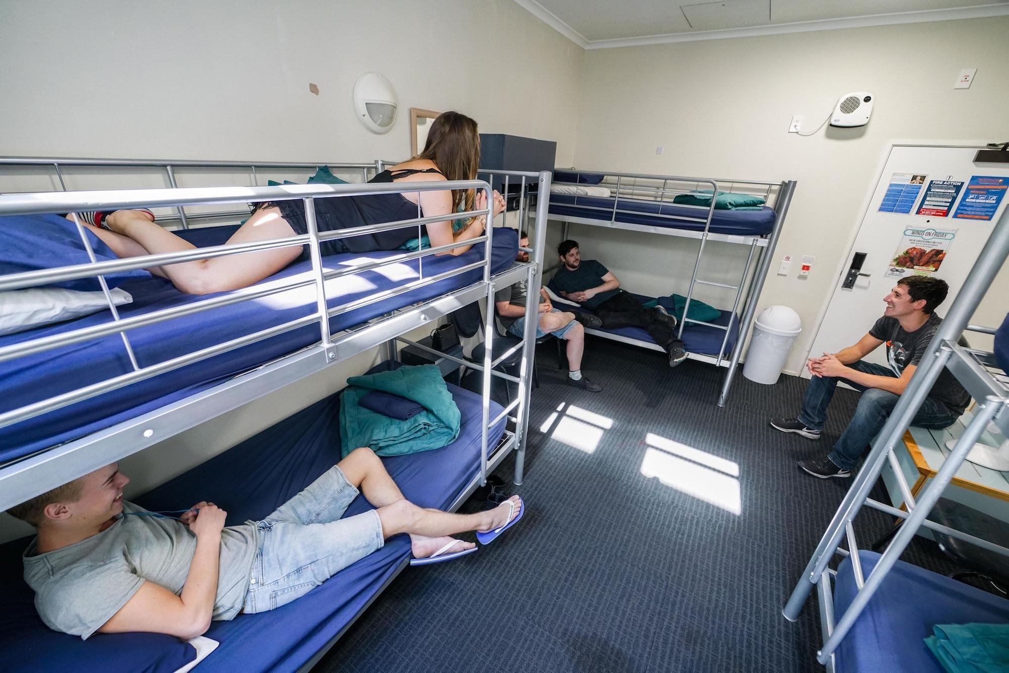 Nomads Capital Backpackers - (adults Only) Hostel *