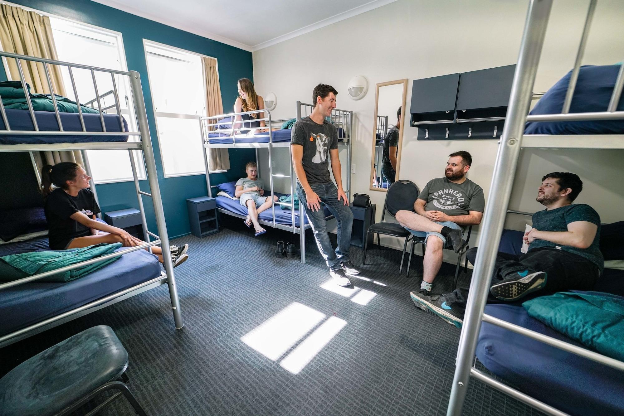 Nomads Capital Backpackers - (adults Only) *