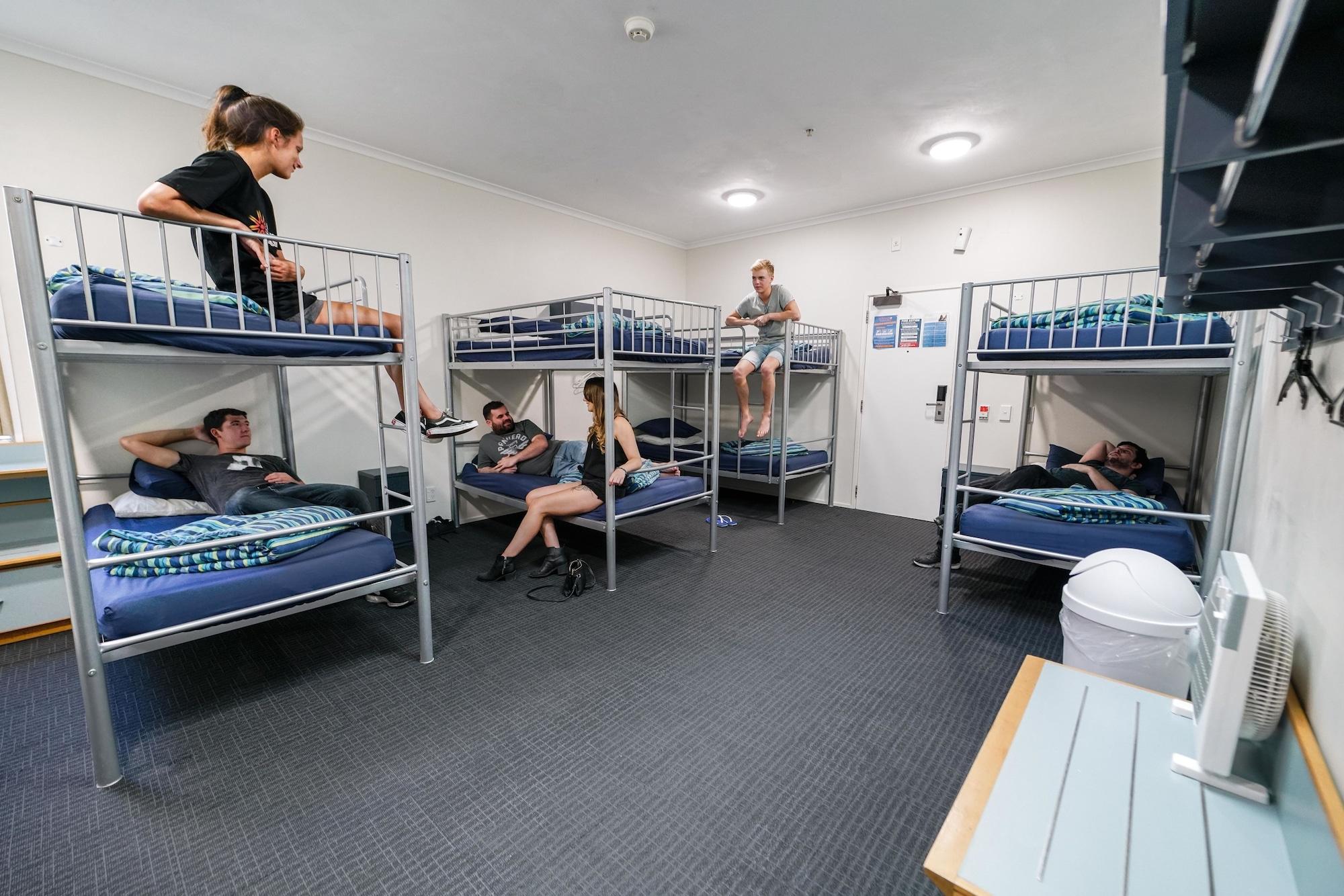 Nomads Capital Backpackers - (adults Only) * Wellington