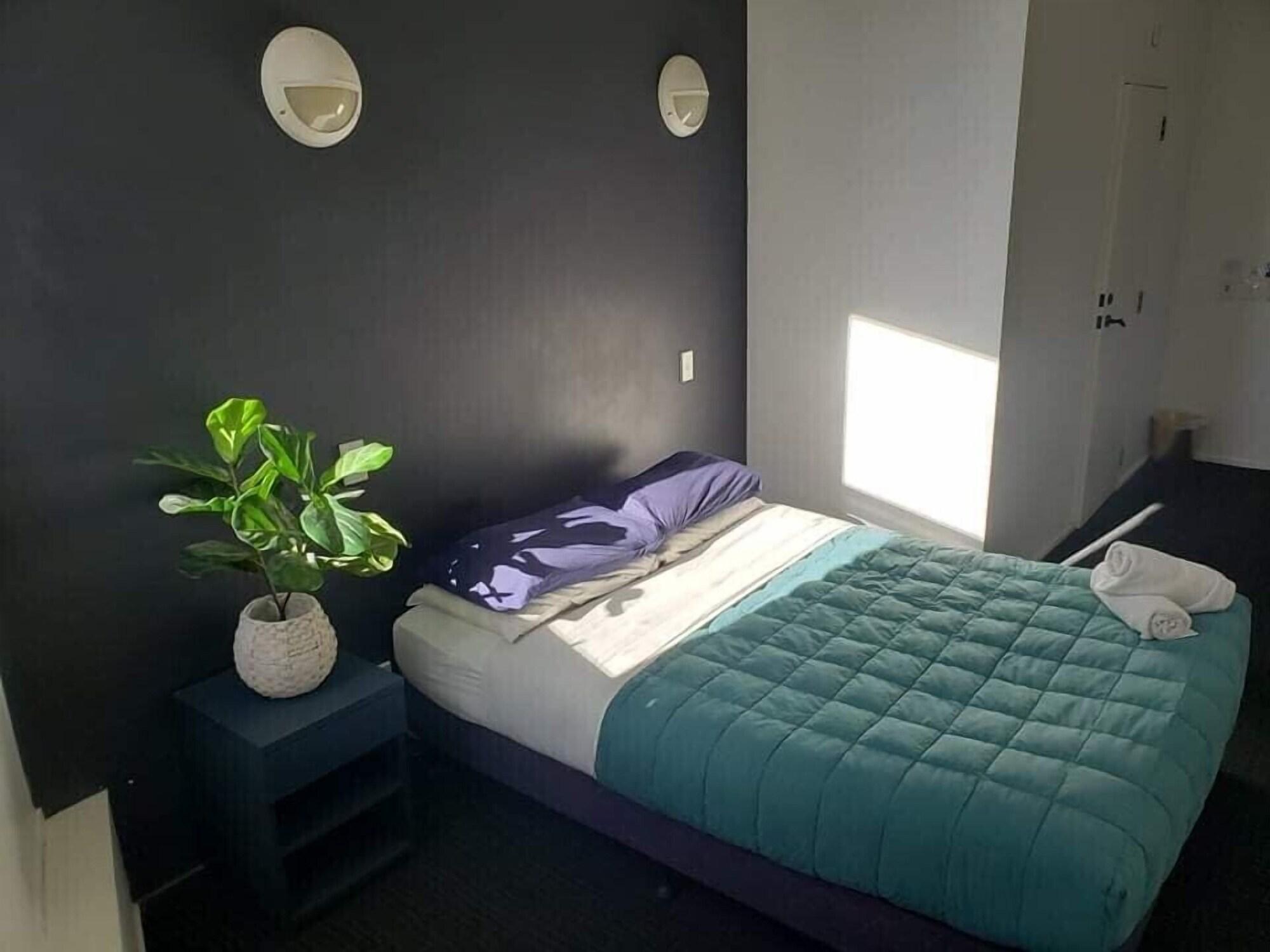 Nomads Capital Backpackers - (adults Only) Hostel