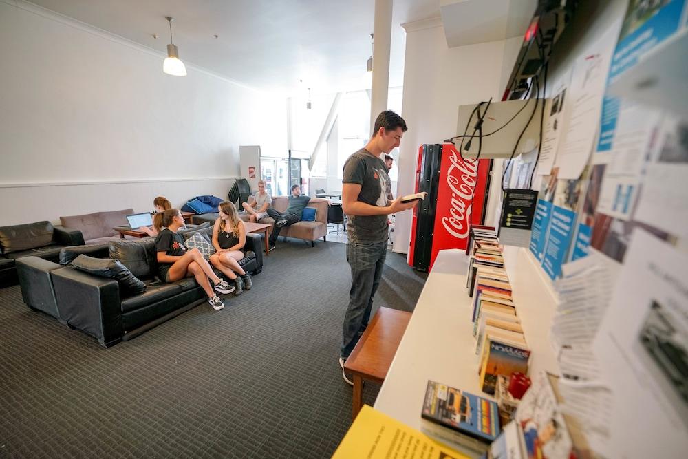 Nomads Capital Backpackers - (adults Only) Hostel *