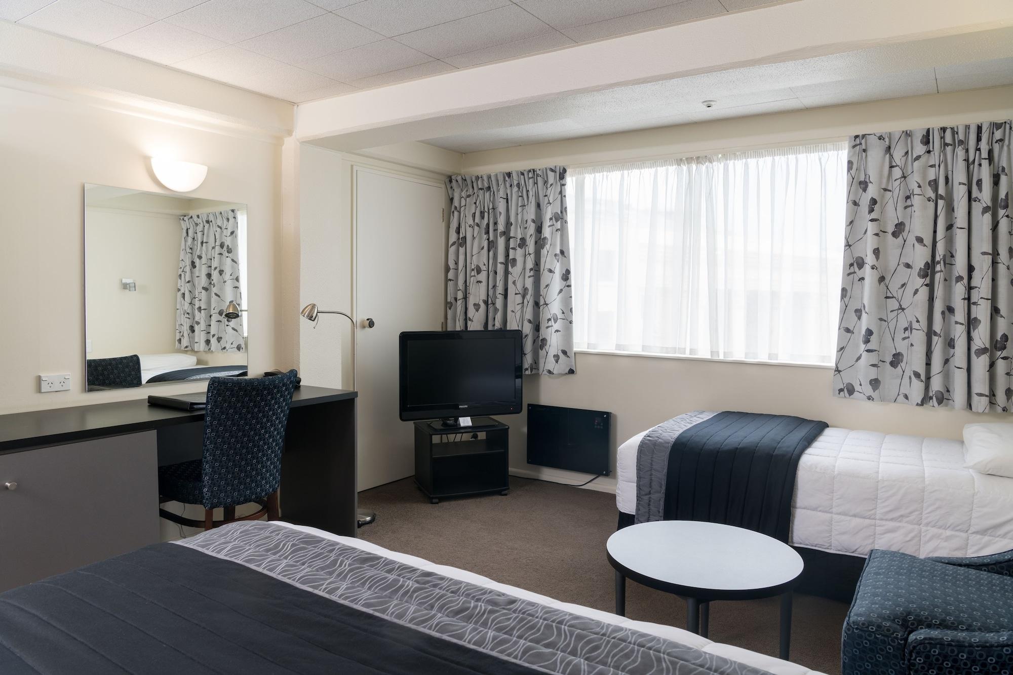 Hotel West Plaza 4*