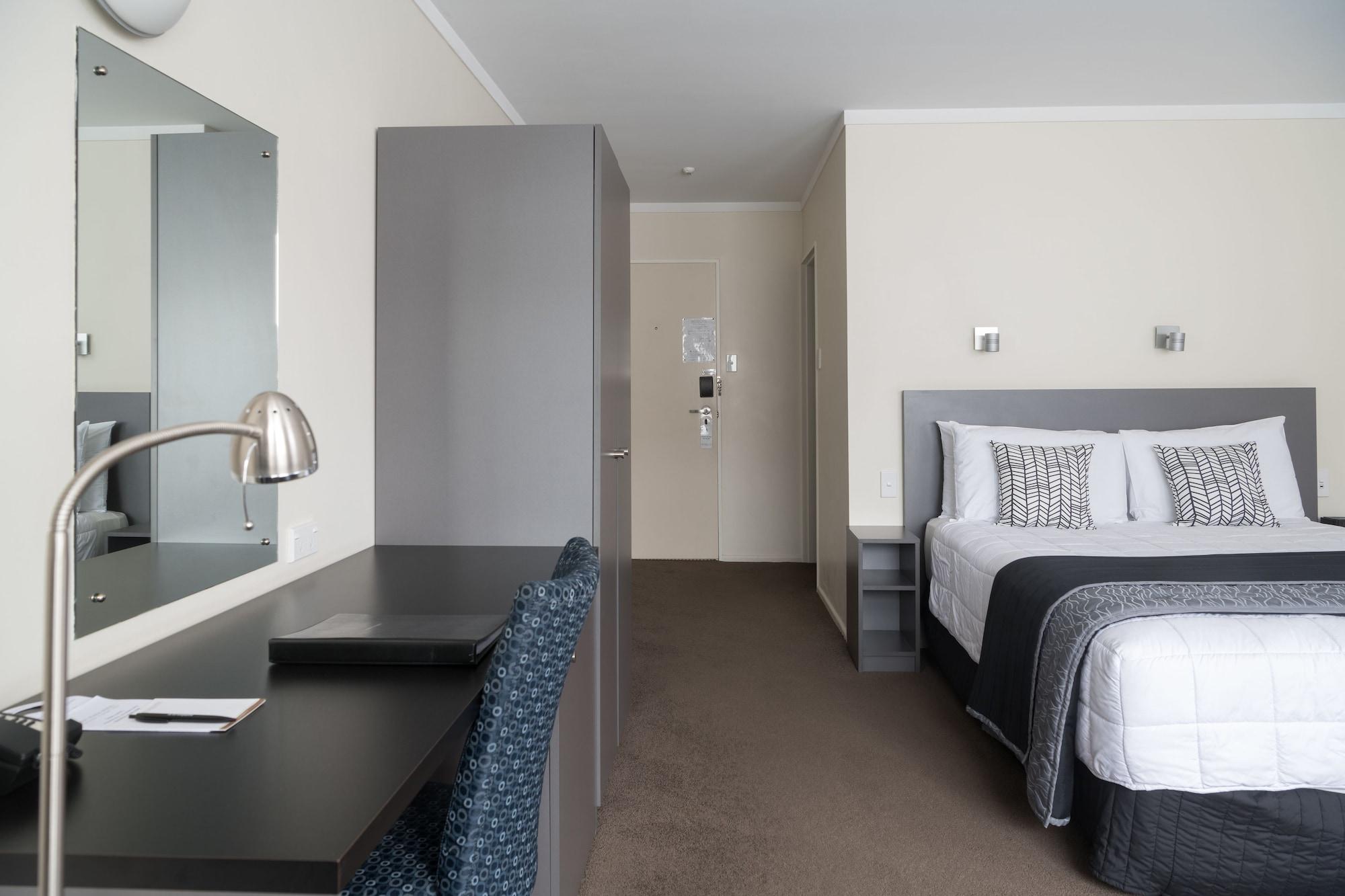 Hotel West Plaza