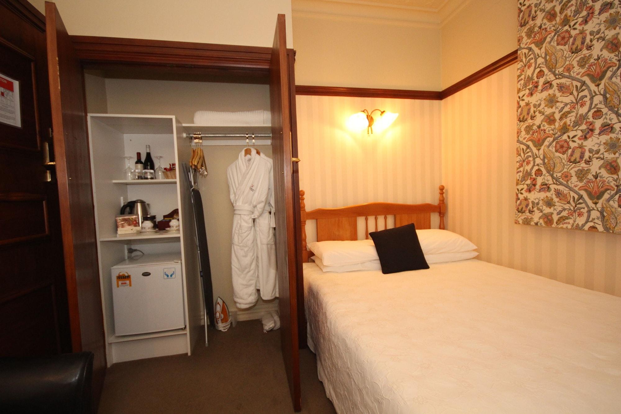 Wellesley Boutique 4*