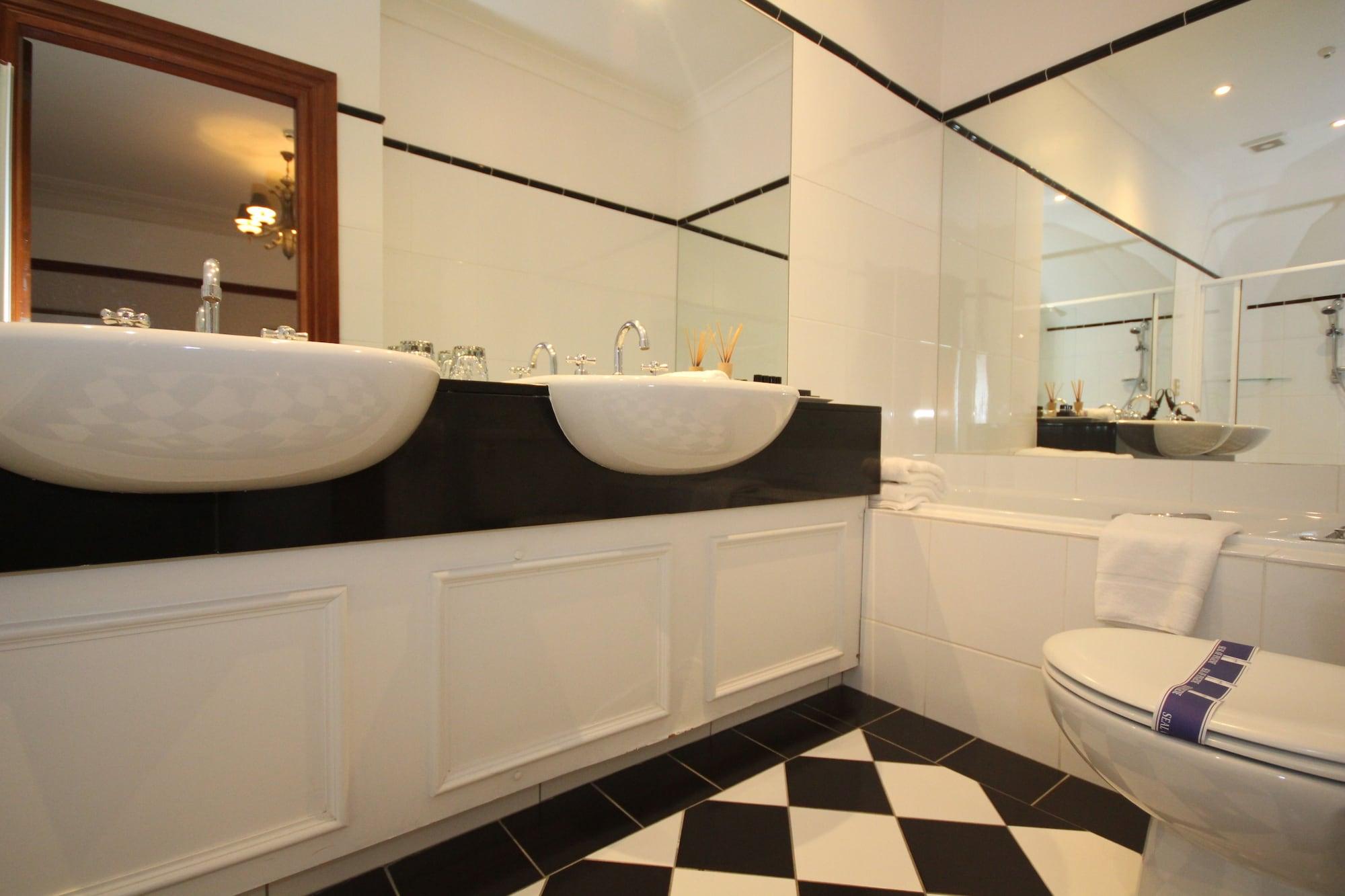 Wellesley Boutique 4*