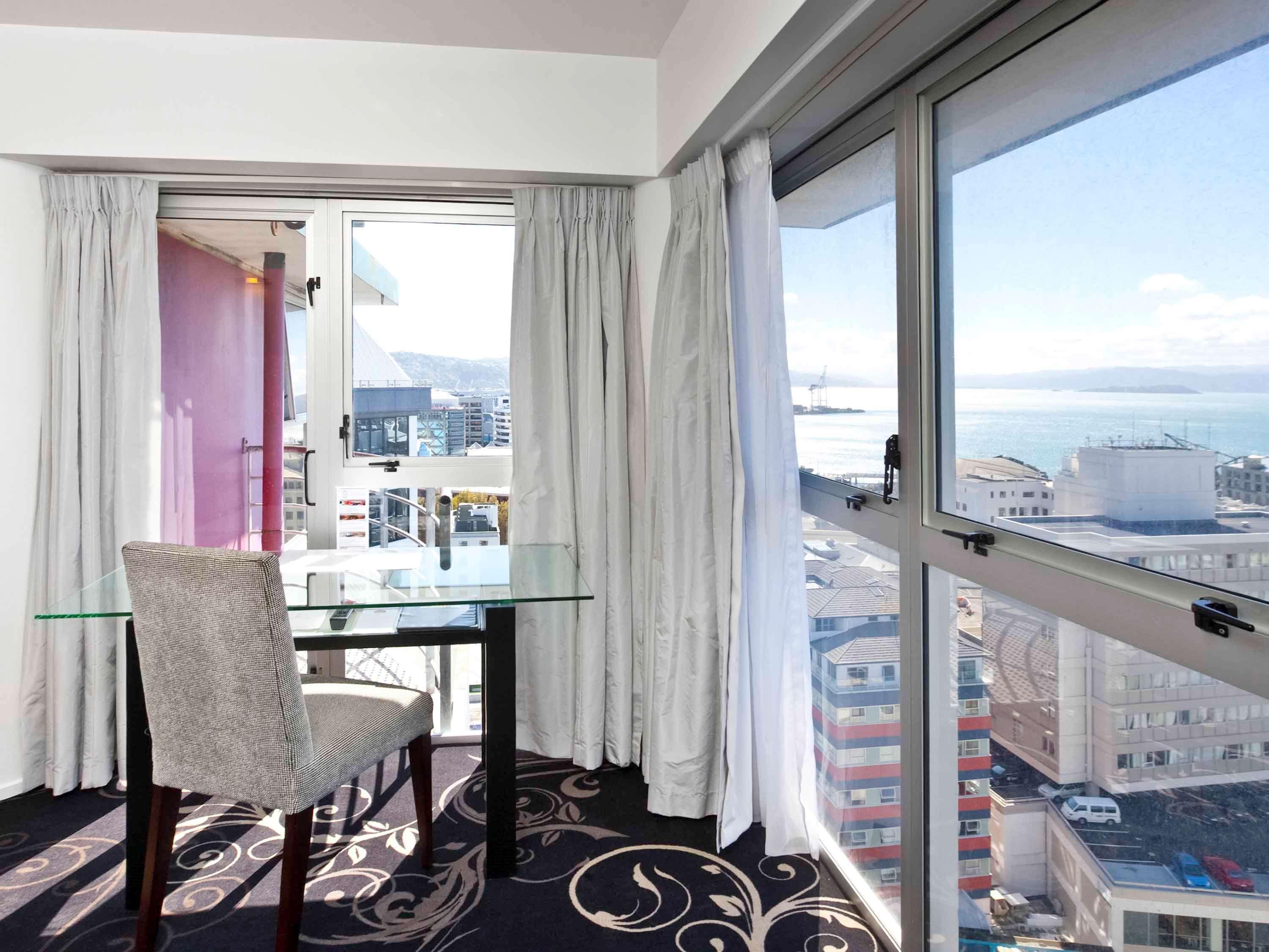 Mercure And 3*