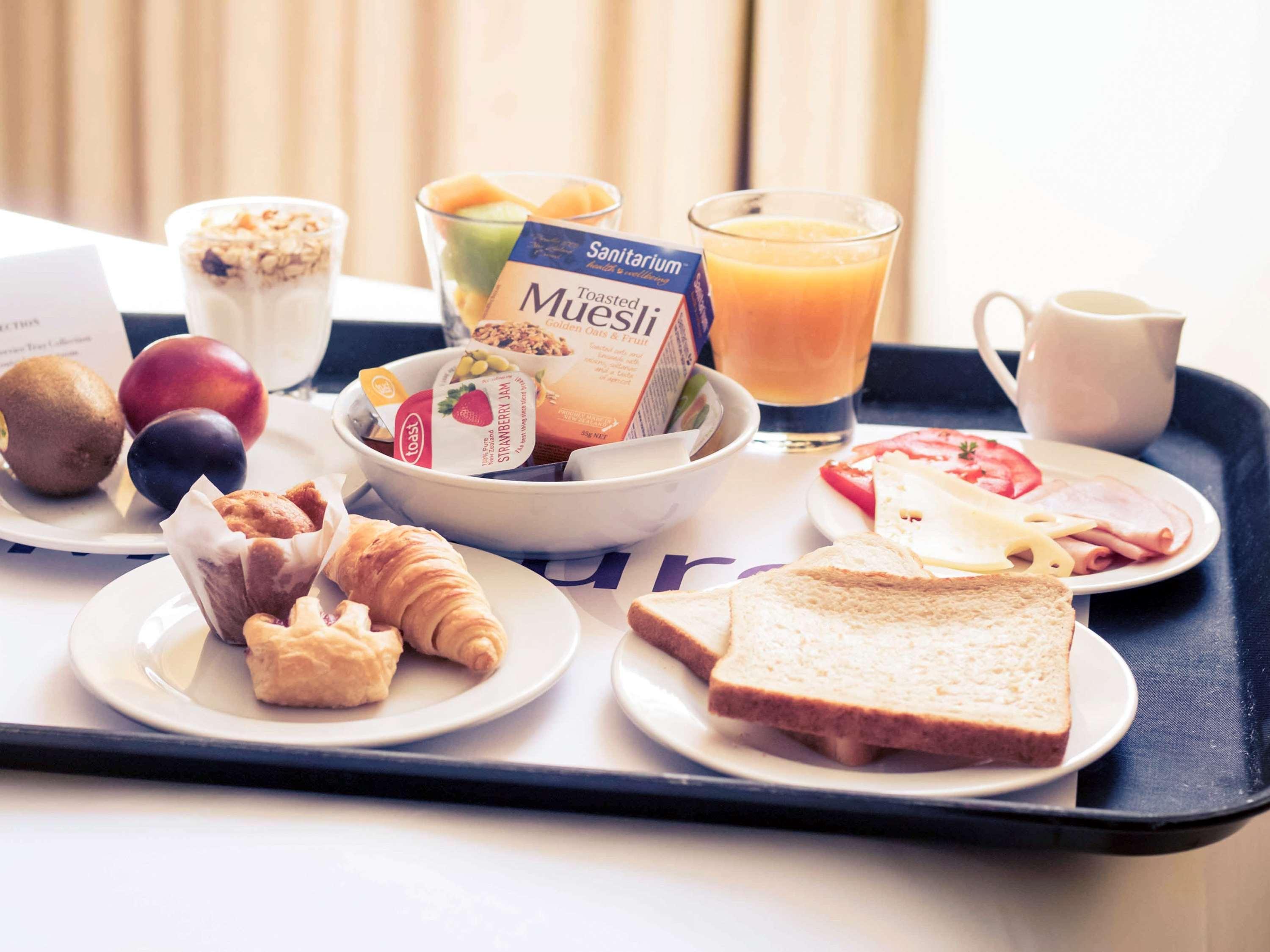 Mercure And 3* Wellington