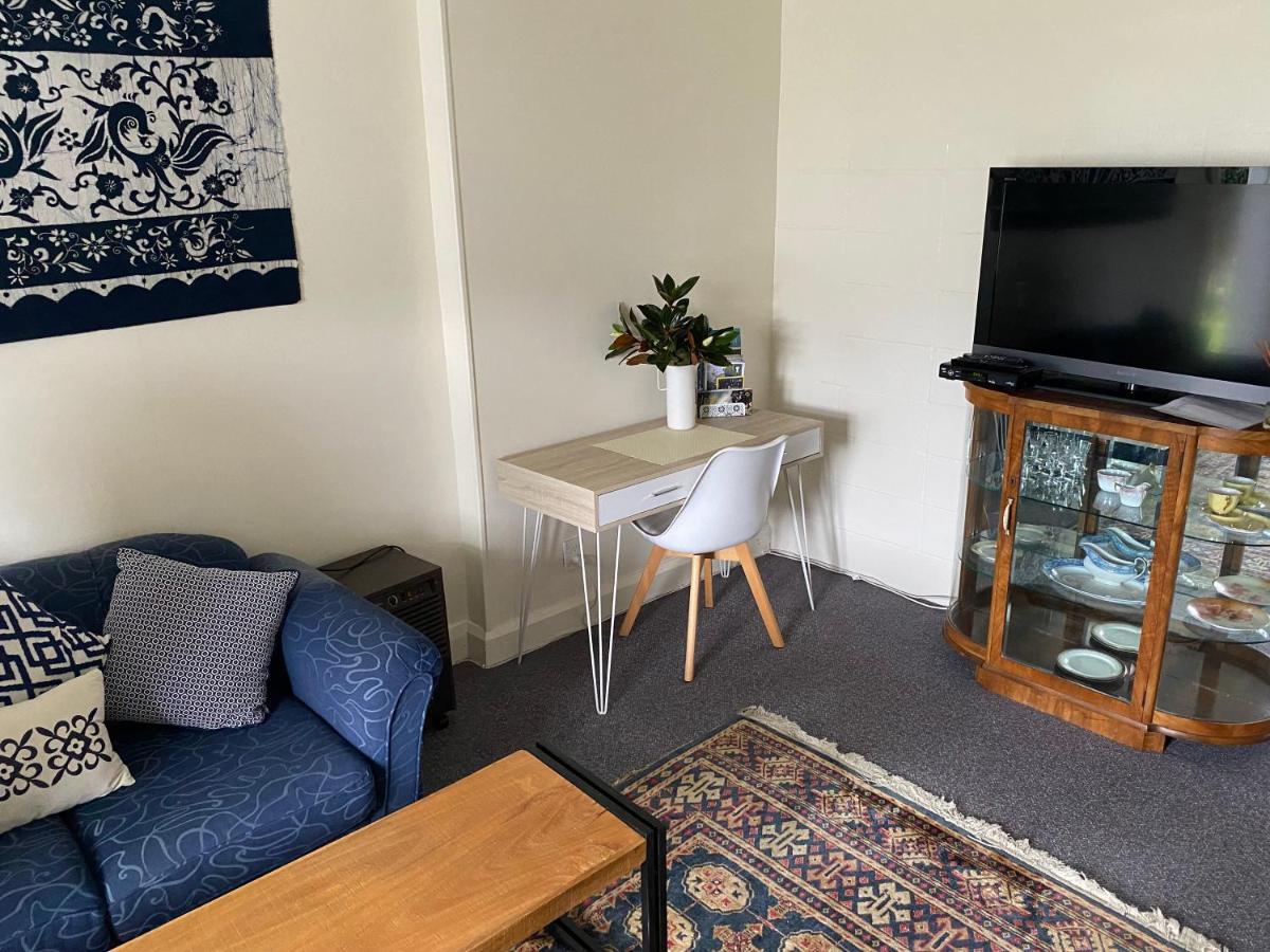Guest house Private, Comfortable Studio. Wellington