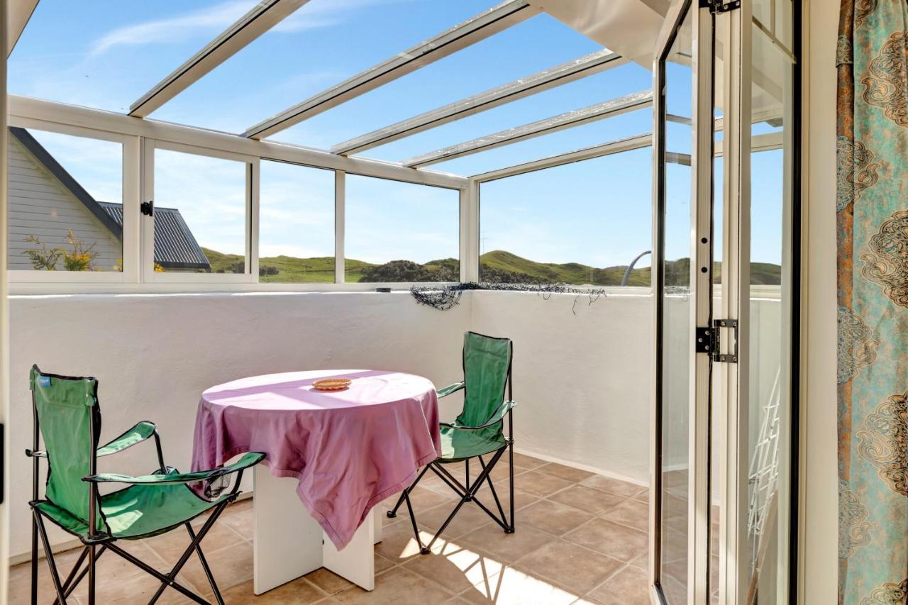 Cheerful 4 Bedroom With Free Parking. *