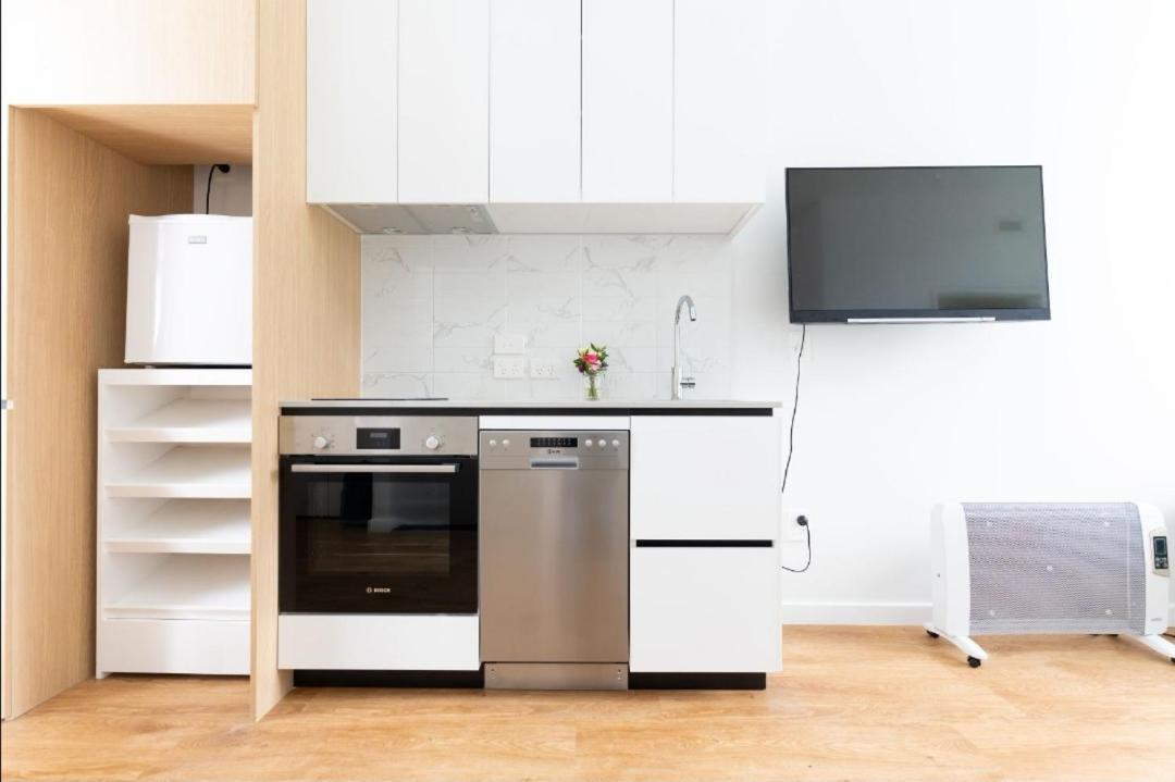 Newly Built Studio In Cbd * Wellington