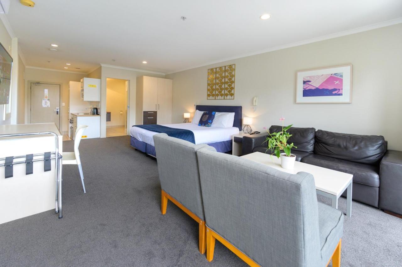 U Aparthotel