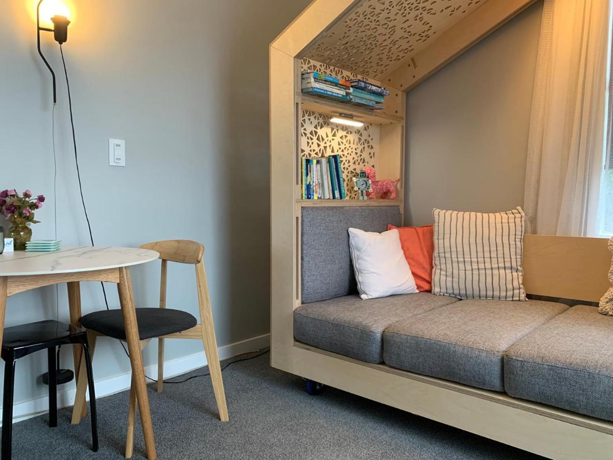 Nest- View & Style