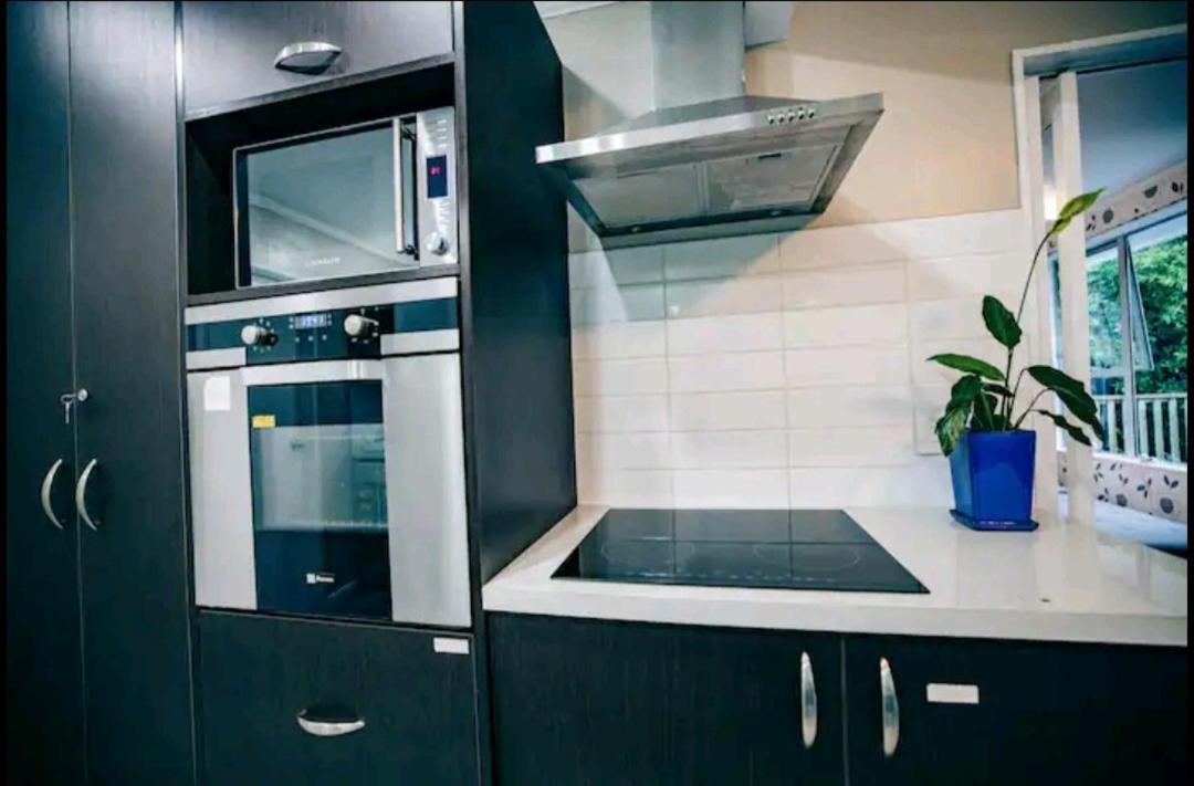 Warm, Tidy , Quiet Vacation Apartment Wellington
